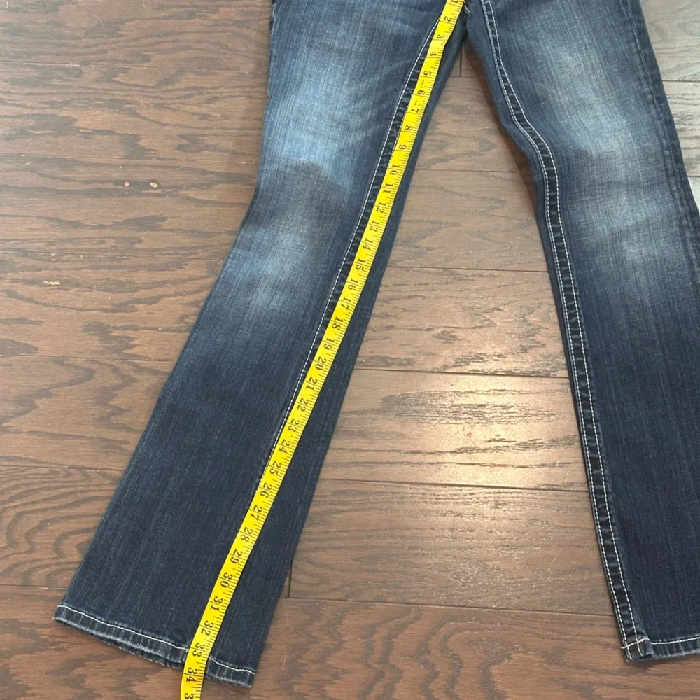 Miss Me Embellished Boot Cut Low Rise Jeans 27 x 34 Inseam - Picture 5 of 10